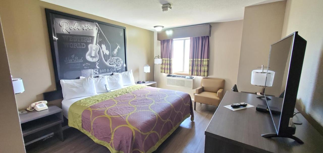 Super 8 By Wyndham Paris Hotel Exterior photo